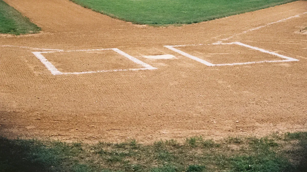 What does of mean in baseball 3 Roles and Responsibilities of Outfielders